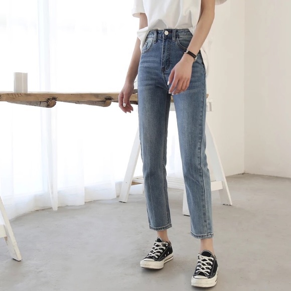 boutique Denim - MOVING SALE (to 2/5) vintage wash skinny jeans
